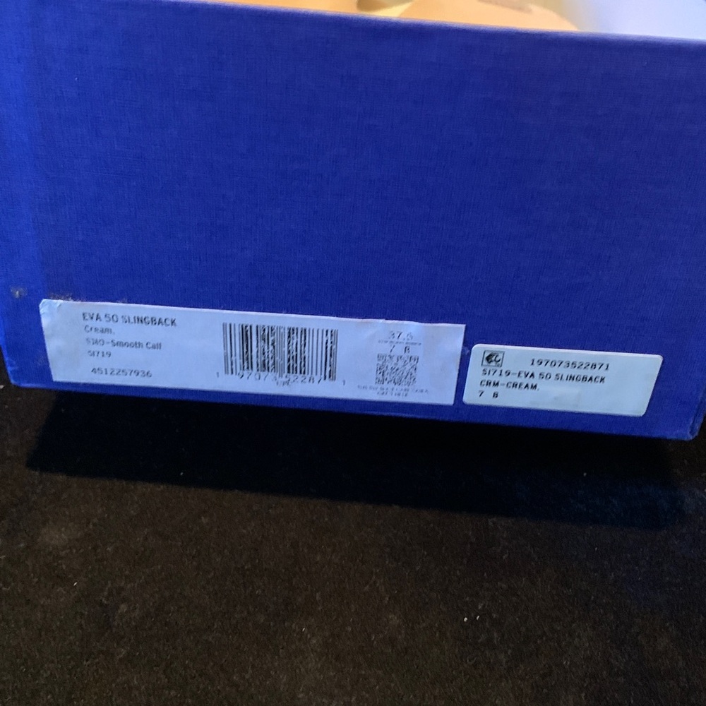 STUART WEITZMAN Eva 50 Slingback 
Color:Cream size 7B Original Box /No dust bag - Picture 4 of 11